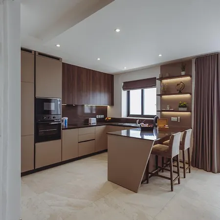 Luxury Penthouse With Private Pool & Skyline Views Διαμέρισμα Is-Swieqi