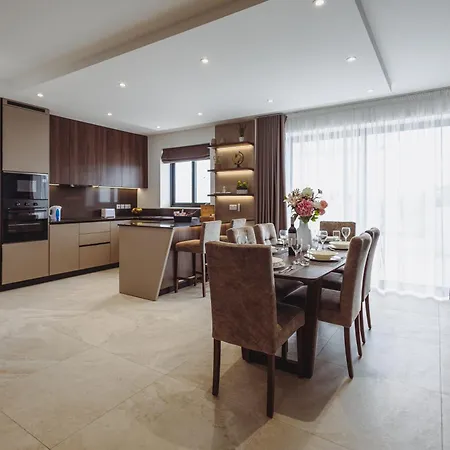 Luxury Penthouse With Private Pool & Skyline Views Is-Swieqi