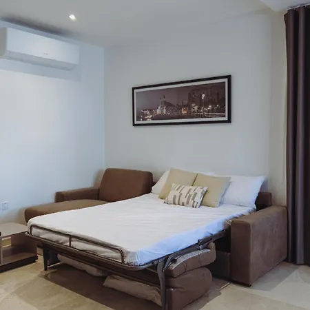 Luxury Penthouse With Private Pool & Skyline Views Διαμέρισμα